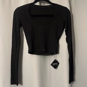 Black long sleeved ribbed croptop size small